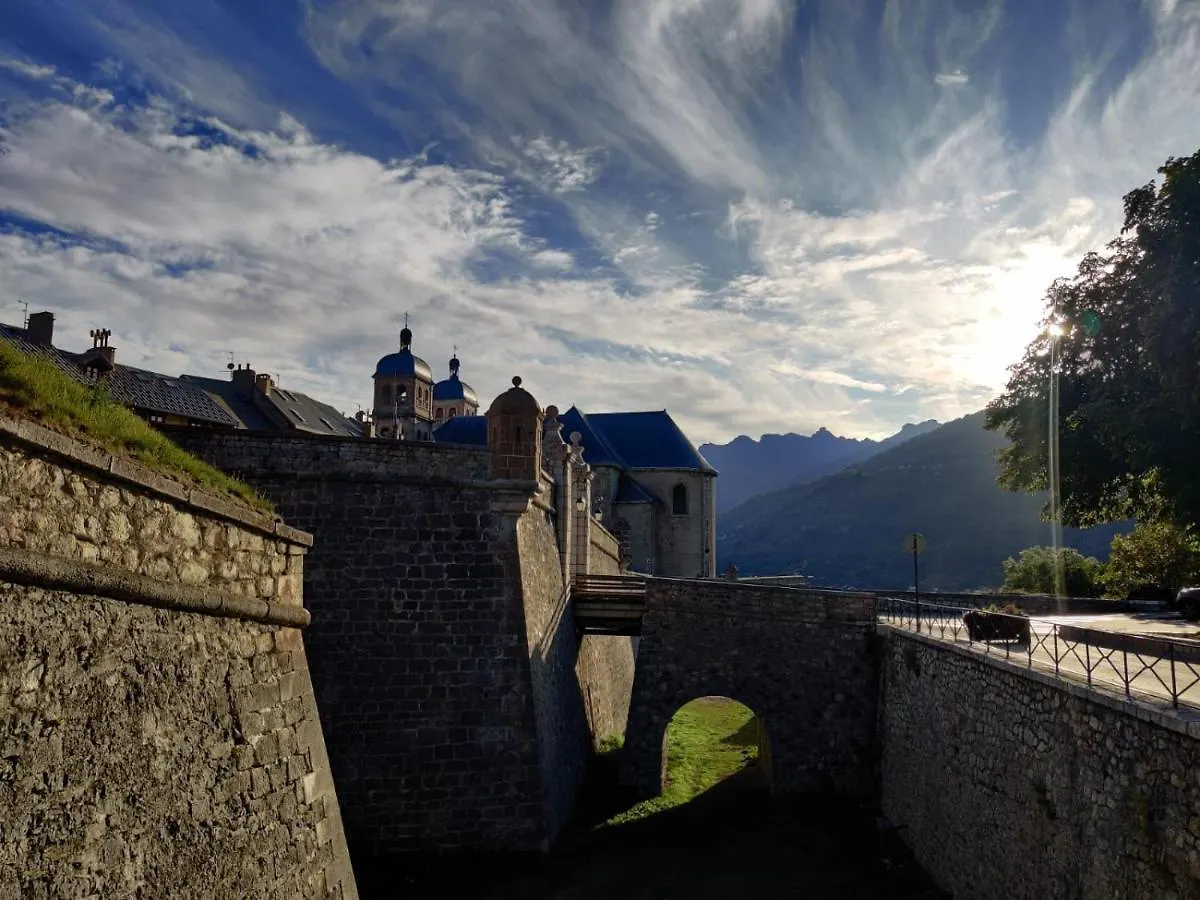 Appartement À Deux Pas ... à Briançon France