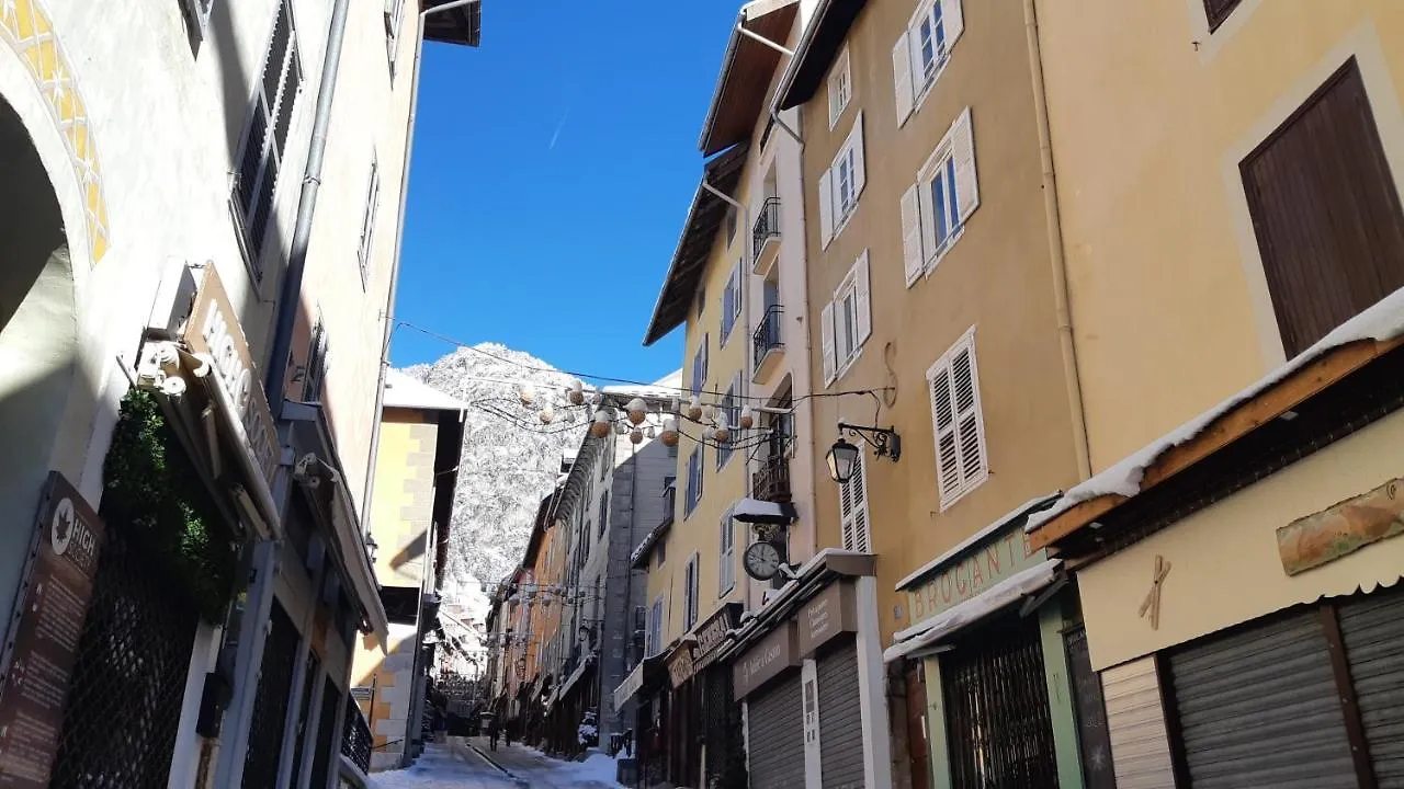 Appartement À Deux Pas ... à Briançon France